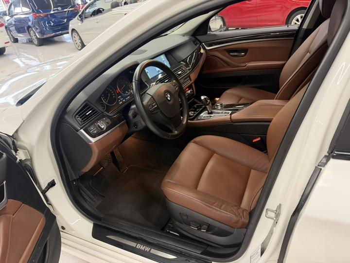 5 Series Imported 2012 530i Leading Wagon photo 7