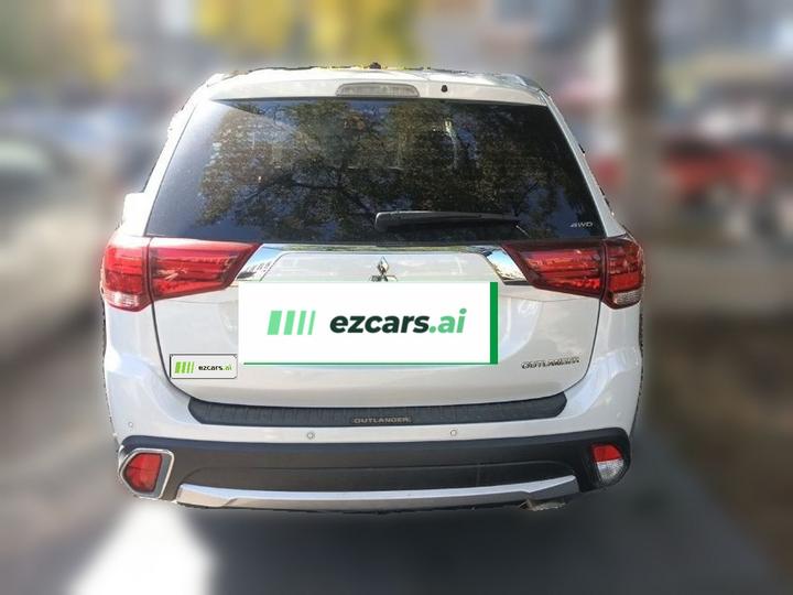 Outlander 2016 2.4L AWD Luxury 7-Seater photo 5