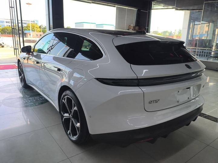 ET5T 2024 75kWh Touring photo 4
