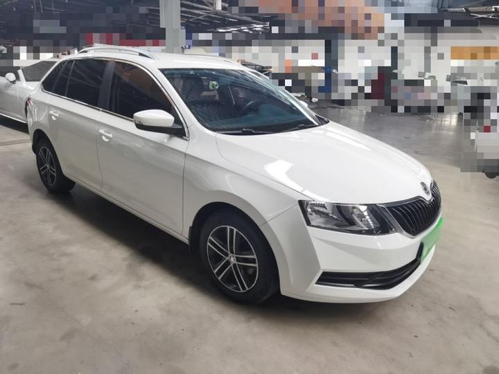 Rapid Spaceback 2018 1.6L AT Standard photo 3