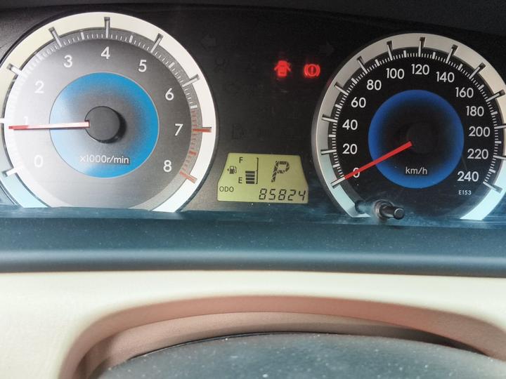 2013 1.6L AT Excellence photo 6