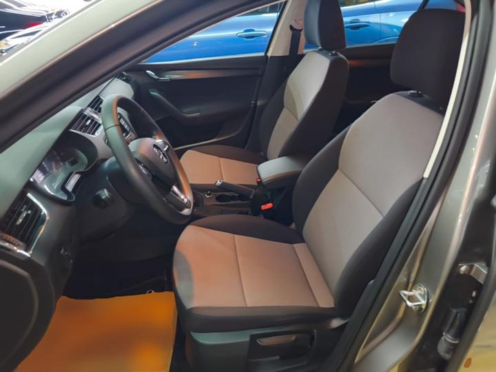 Octavia 2017 Classic 1.6L AT Comfort photo 6