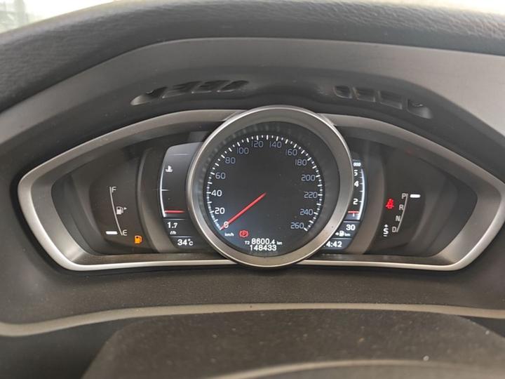 V40 2016 T4 photo 7