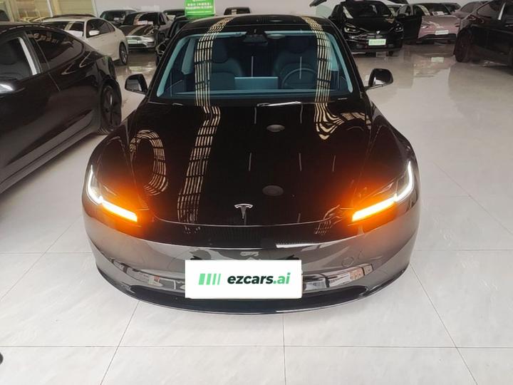 Model 3 2025 RWD photo 2