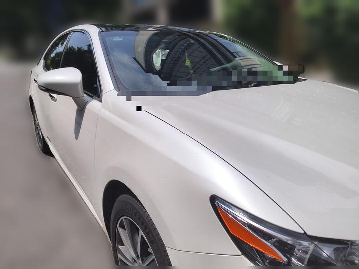 ES 2015 300h Comfort photo 3