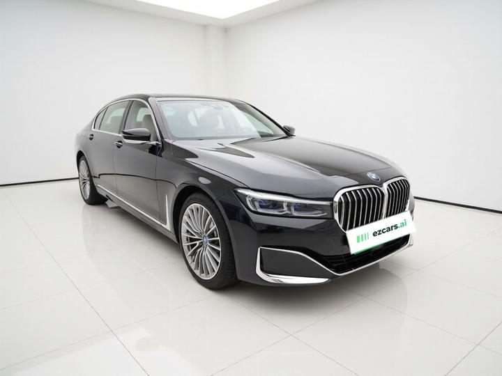 7 Series 2019 740Li Exclusive Luxury photo 3