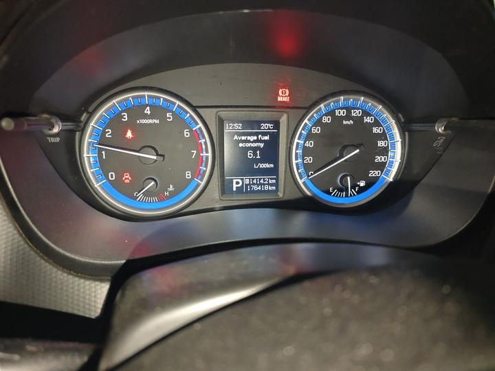 2014 1.6L CVT RWD Elite photo 6