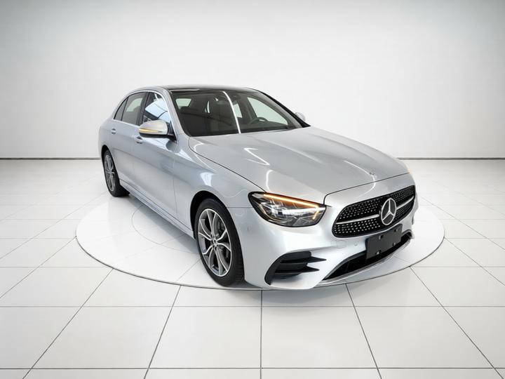 E-Class 2022 E 300 L Sport Luxury photo 3