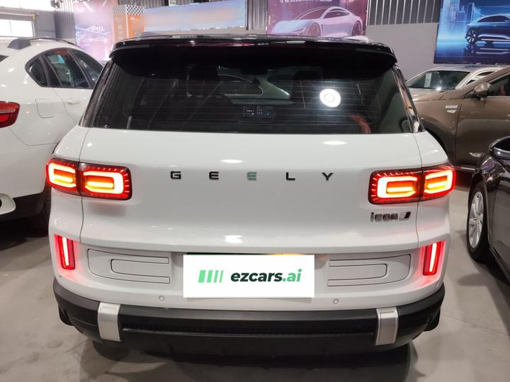 Geely icon 2023 1.5TD photo 3