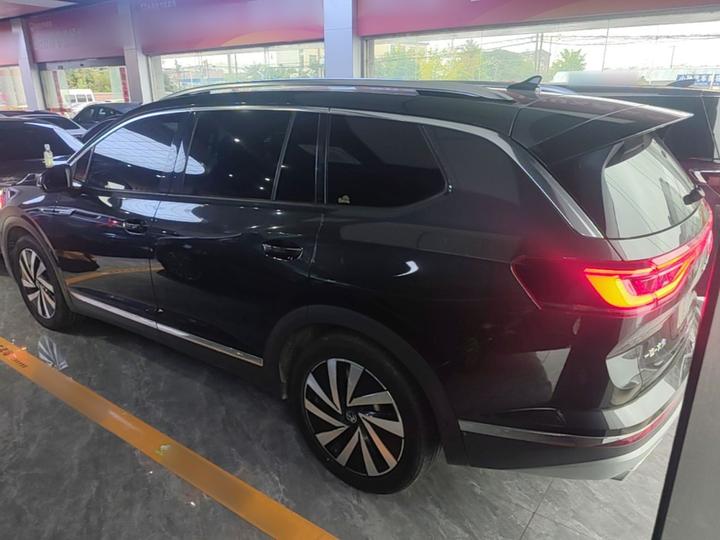 2021 380TSI AWD Luxury Pro photo 4