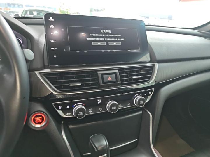 2022 260TURBO photo 8