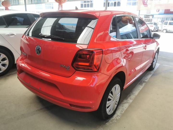 Polo 2016 1.6L AT Comfort photo 4