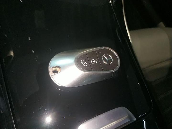 C-Class 2025 C 260 L Sport photo 8