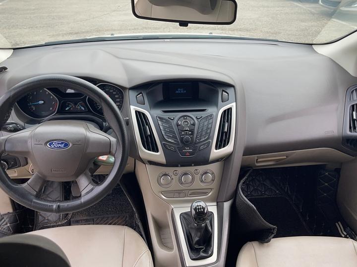 Focus 2012 Sedan 1.6L MT Comfort photo 5