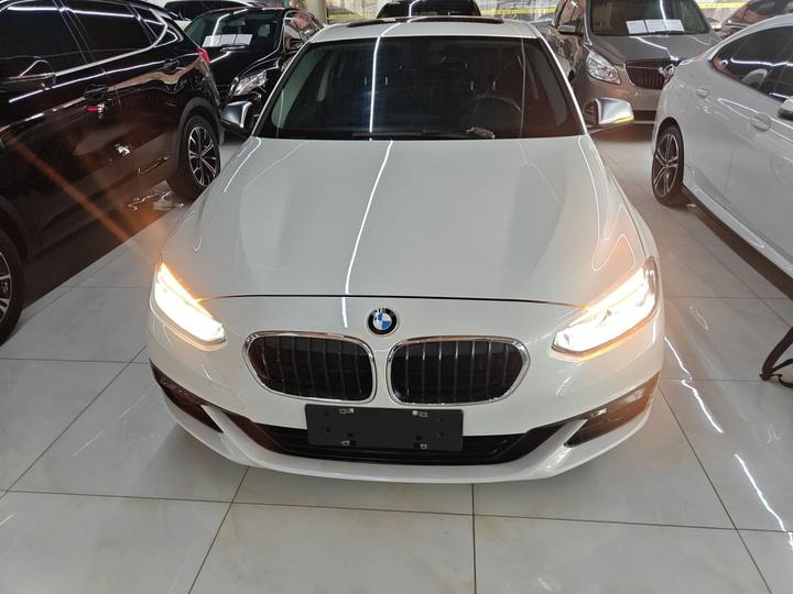 1 Series 2017 118i Design Package photo 2