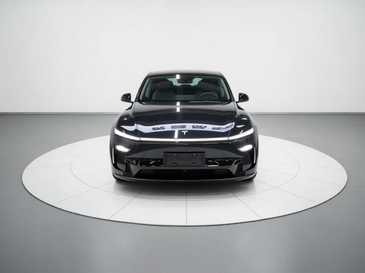 Model Y 2025 RWD photo 2