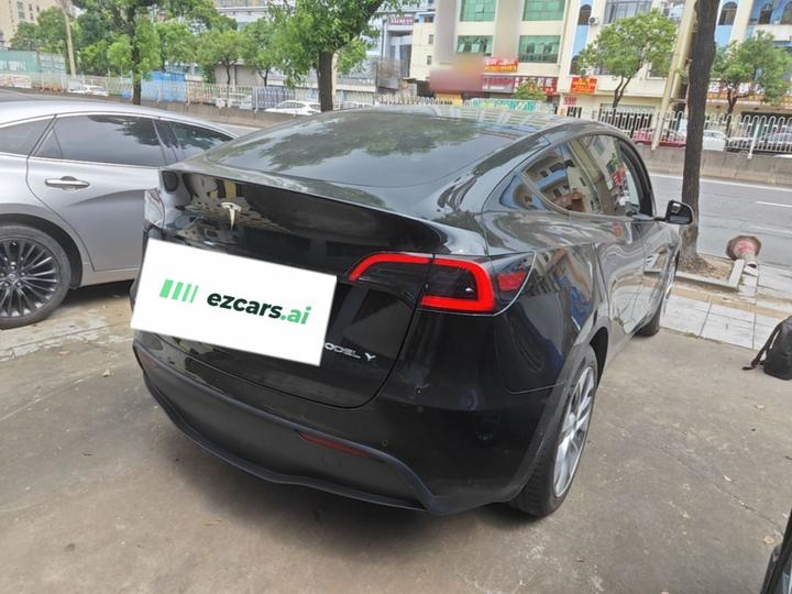 Model Y 2021 Standard Range RWD photo 4