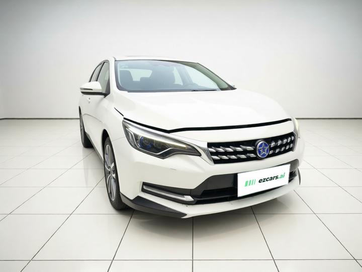 D60 2019 1.6L XL CVT Connected Elite photo 3