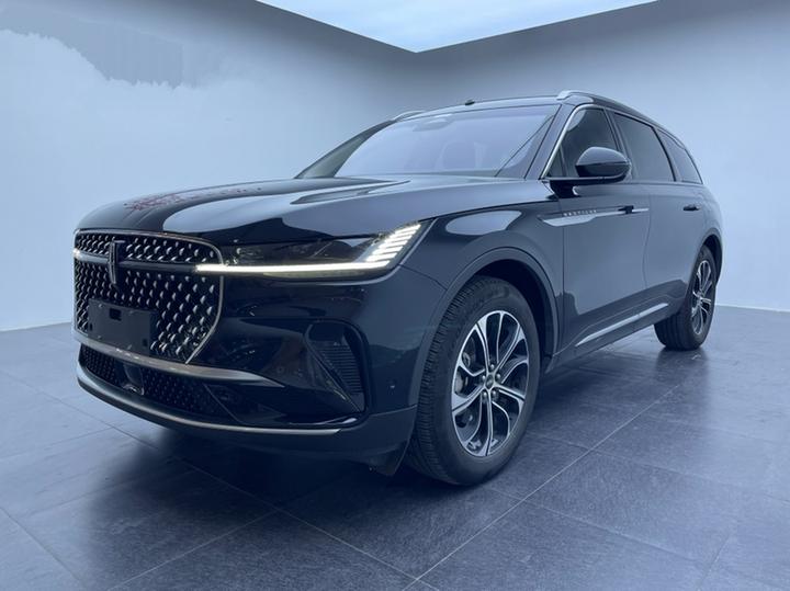 Nautilus 2025 2.0T AWD