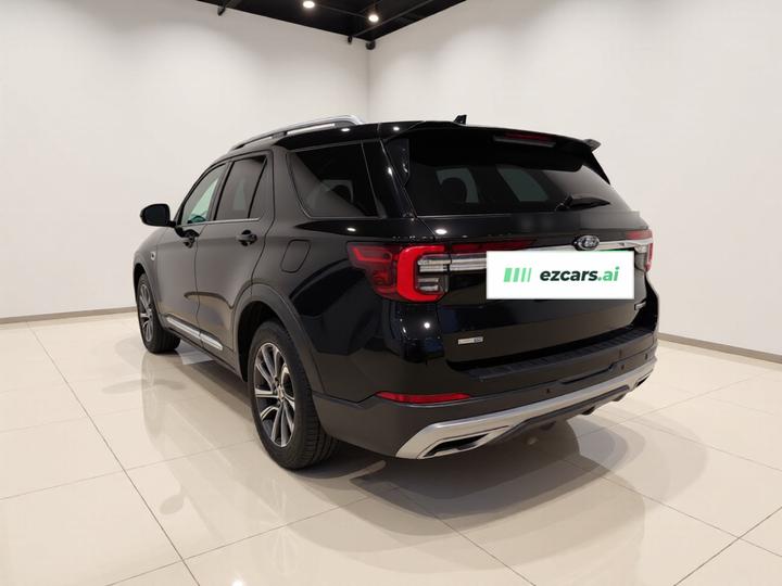 Explorer 2023 EcoBoost 285 AWD plus 7-Seater photo 4