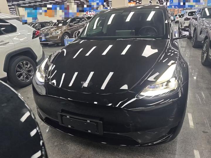 Model Y 2022 RWD photo 2