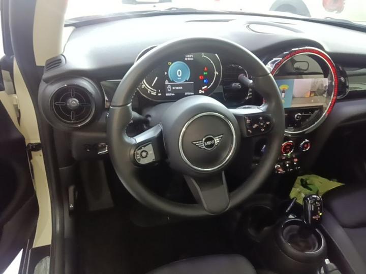 2022 Facelift 1.5T COOPER Classic photo 6
