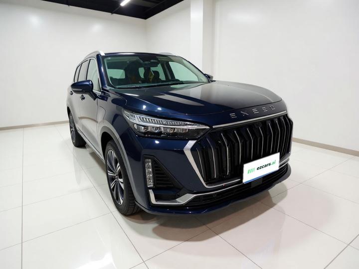 2023 400T RWD 6-Seater photo 3