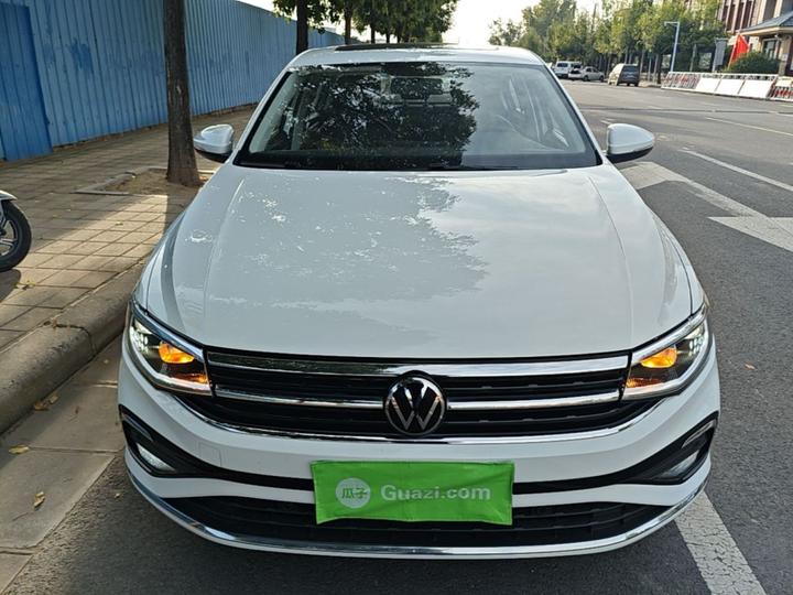 Bora 2024 200TSI DSGPRO photo 2