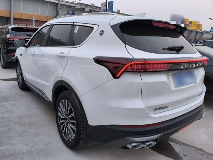 X70 PLUS 2023 1.5T CVTMAX 5-Seater photo 4