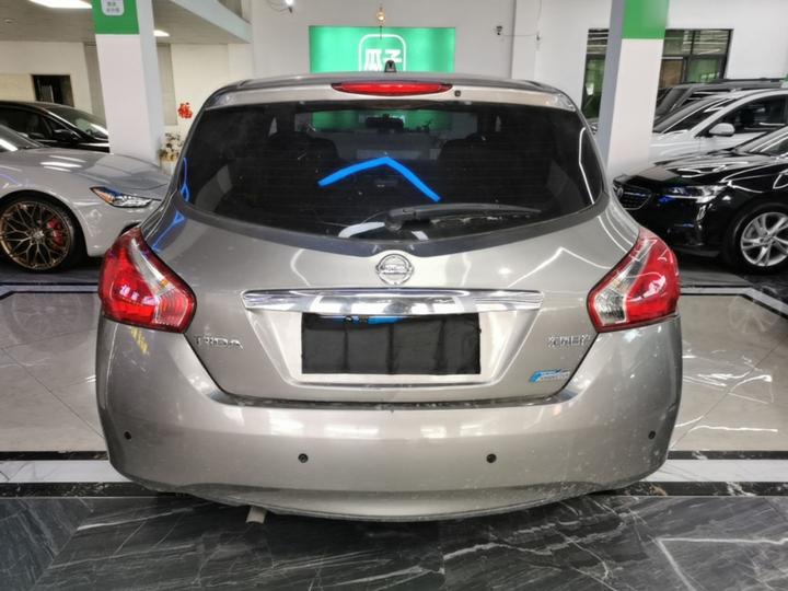 Tiida 2014 1.6L CVT Comfort photo 5
