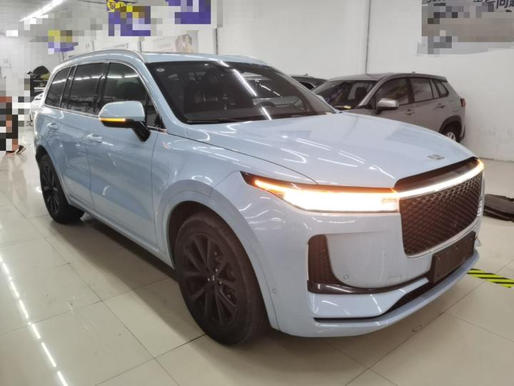 Li Auto ONE 2020 EREV 6-Seater photo 3