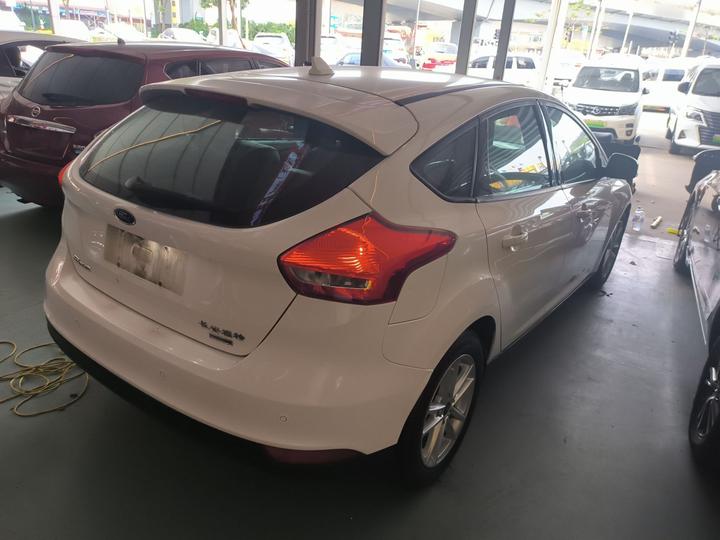 Focus 2017 Hatchback EcoBoost 125 AT Fashion photo 4