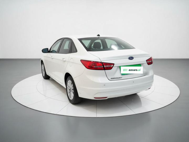Escort 2017 Facelift 1.5L AT Comfort photo 4