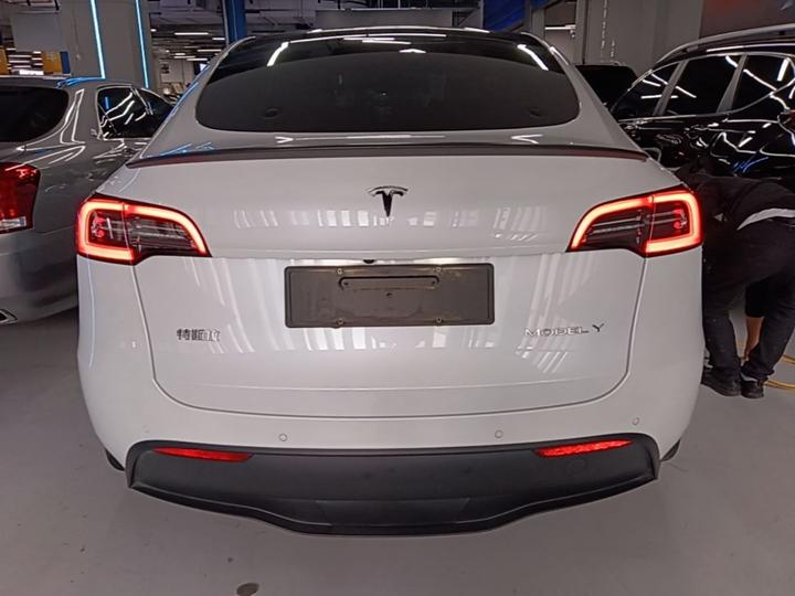Model Y 2021 Standard Range RWD photo 3