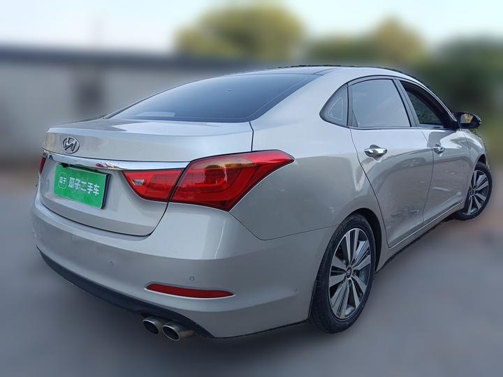 Mistra 2014 1.8L AT Premium DLX photo 6
