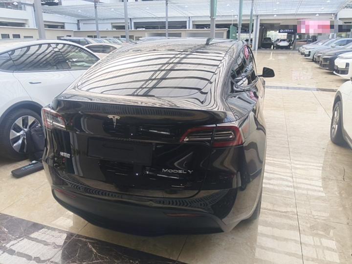 Model Y 2022 Facelift RWD photo 3