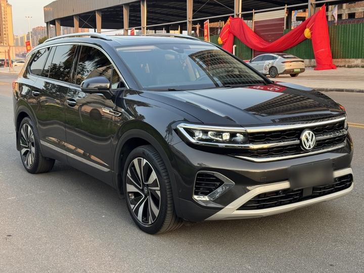 2023 Facelift 380TSI AWD Luxury Pro 6-Seater photo 3