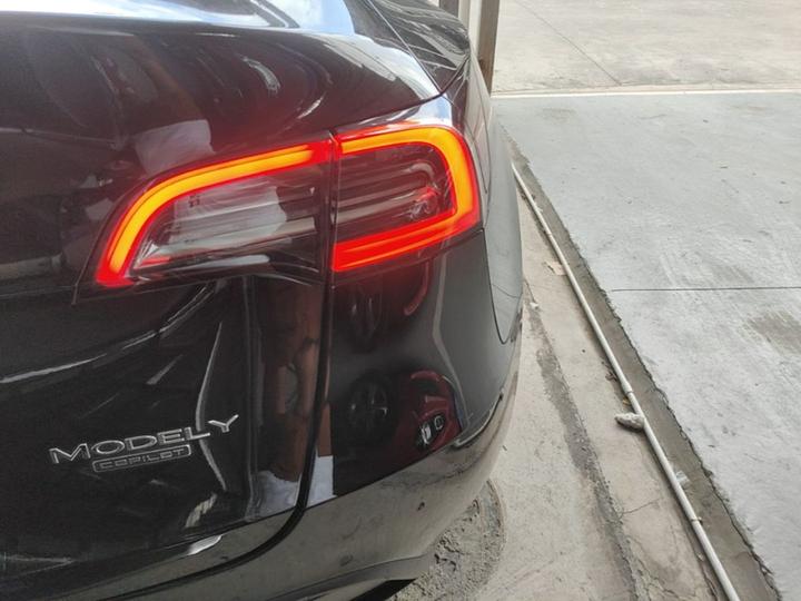 Model Y 2021 Standard Range RWD photo 7