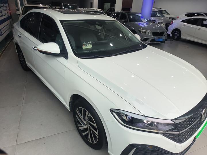 Lavida 2024 1.5L AT photo 3