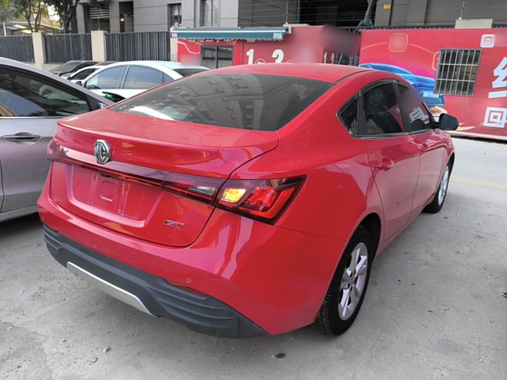 2016 1.5L AT Value Luxury photo 6