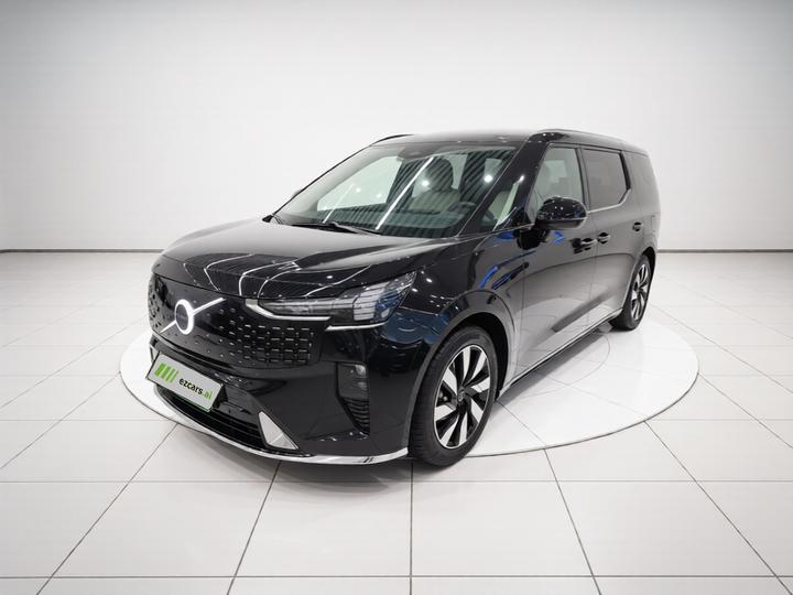 EM90 2025 Ultra 6-Seater