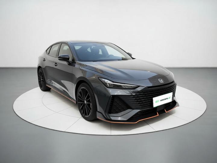 UNI-V 2022 2.0T photo 3