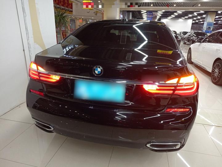 7 Series 2018 740Li Leading M Sport Package photo 4
