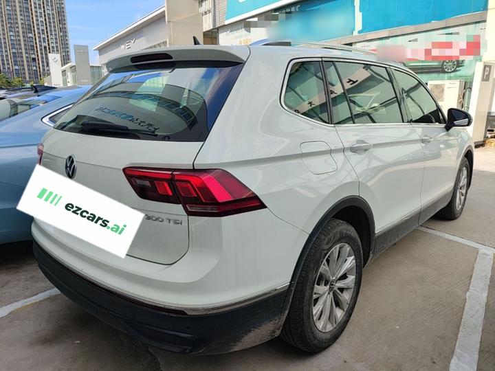 Tiguan L 2024 300TSI AT RWD photo 4