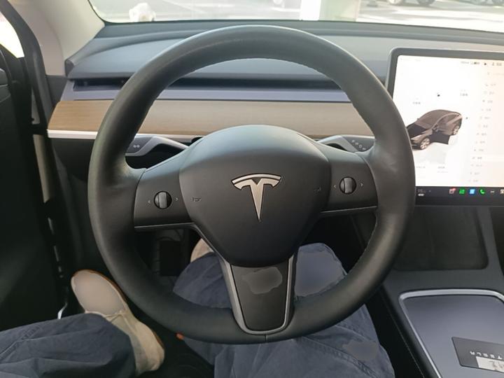 Model Y 2022 RWD photo 6