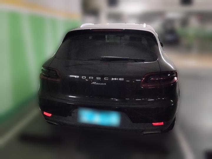 2017 Macan 2.0T photo 5