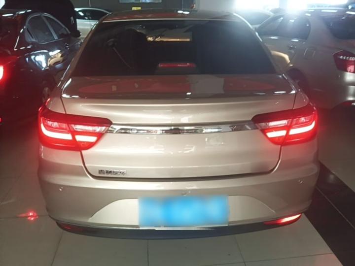 Vision 2018 1.5L AT Premium photo 3