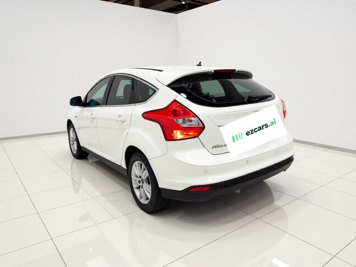 Focus 2012 Hatchback 1.6L AT Comfort photo 4