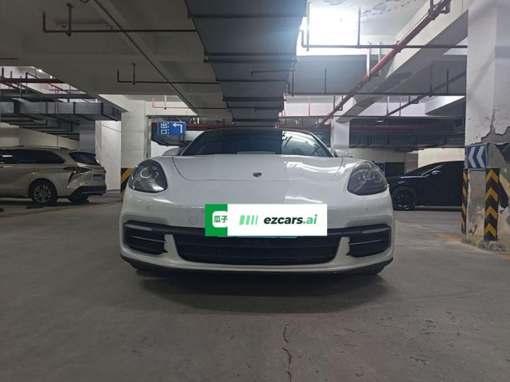 2017 Panamera Executive Extended 3.0T photo 2