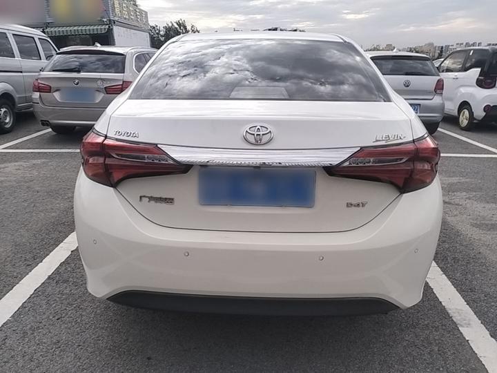 Levin 2018 185T CVT Luxury photo 5